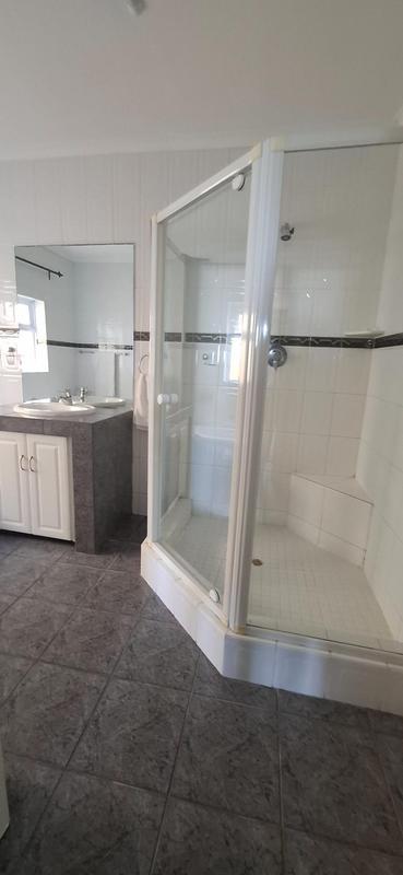 To Let Commercial Property for Rent in Plattekloof Western Cape